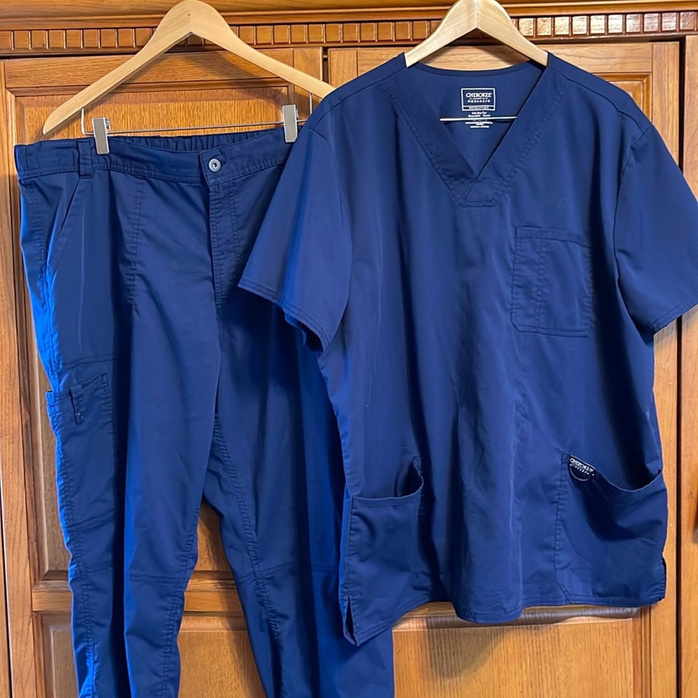 Cherokee Revolution XL top and pants